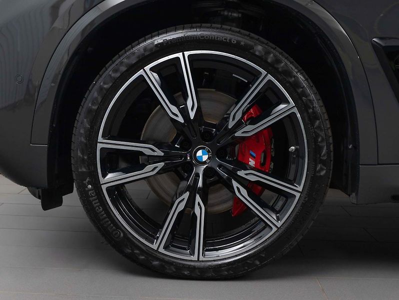 BMW X5 xDrive30d - fotka 4 z 7