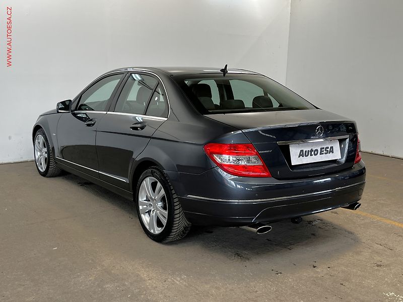 Mercedes-Benz Třídy C (2010) 3.0 CDi C350, AT, TZ - fotka 6 z 16