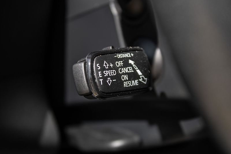 Škoda Karoq 2.0 TDi DSG 4x4 Style Plus Web - fotka 21 z 27
