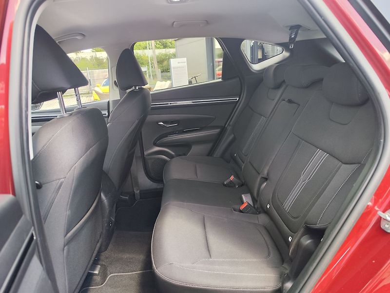 Hyundai Tucson 1.6 T-GDI/110kW Smart 4x4 - fotka 11 z 33