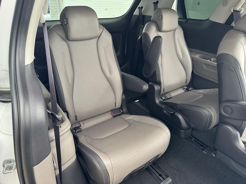Kia Carnival 2.2d*AT*145kw*9-mist*DPH* - fotka 19 z 50
