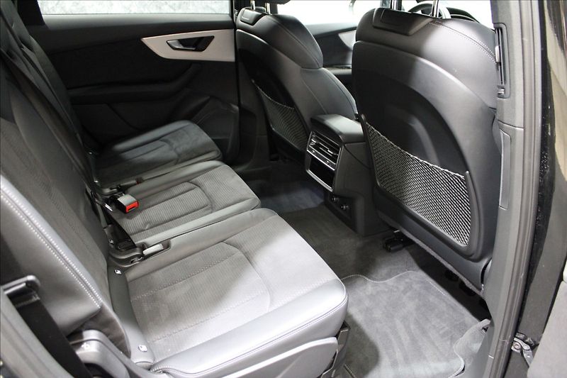 Audi Q7 3,0 TDI quattro S-Line - fotka 13 z 36