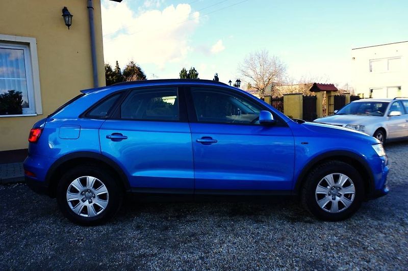 Audi Q3 (2017) S-LINE 2,0 TDI 110 kW - fotka 3 z 48