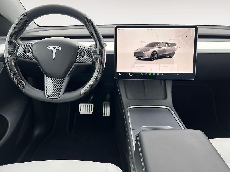 Tesla Model Y (2023) PERFORMANCE 393kW DPH  - fotka 10 z 15