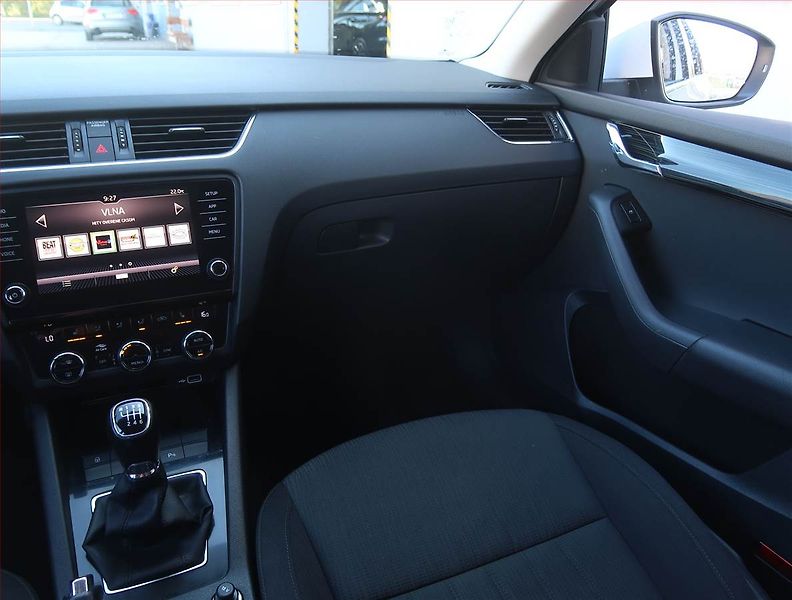 Škoda Octavia (2020) 1.5 TSI, Serv.kniha, Tempomat - fotka 8 z 17