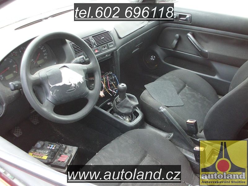 Volkswagen Golf (2000) VOLAT 602 696118 - fotka 2 z 4