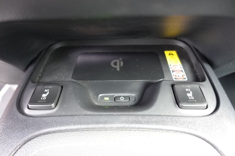 Toyota Corolla 2,0 HEV Style TS - fotka 22 z 33