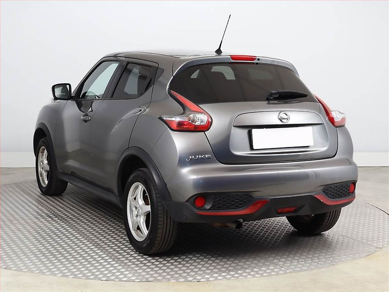Nissan Juke (2015) 1.2 DIG-T, Navi, Tempomat - fotka 4 z 17