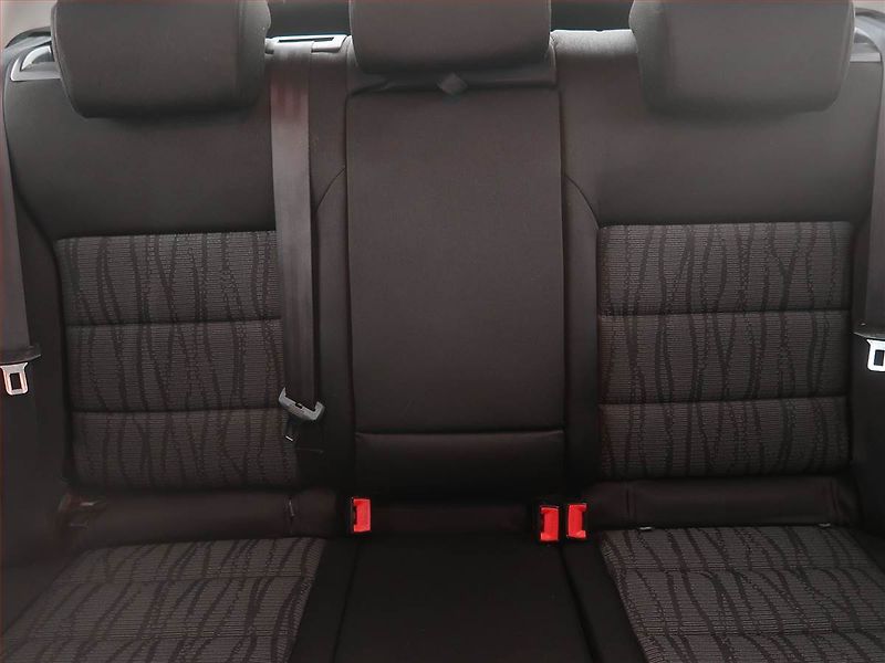 Škoda Octavia (2012) 1.6 TDI, nová STK, v provozu - fotka 10 z 17