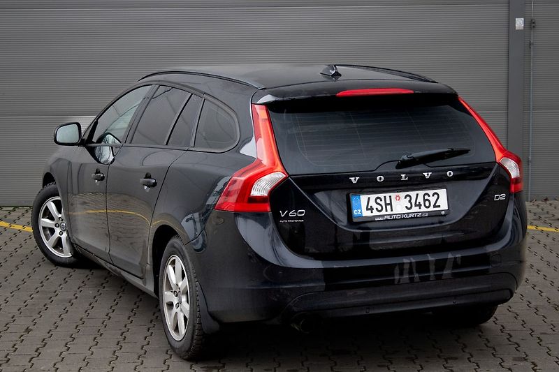 Volvo V60 - fotka 8 z 36