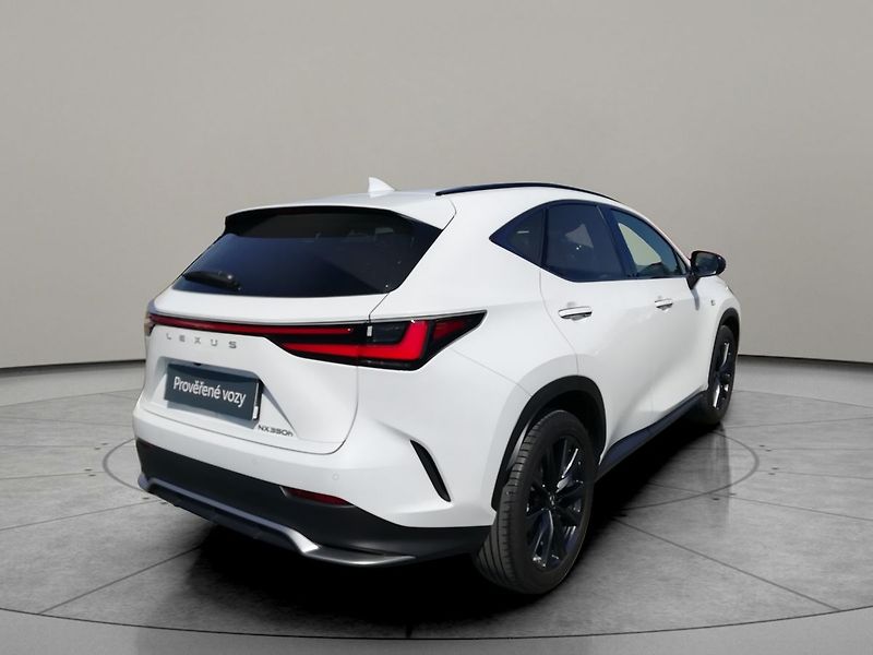Lexus NX 350h F-Sport 4x4 - fotka 2 z 23