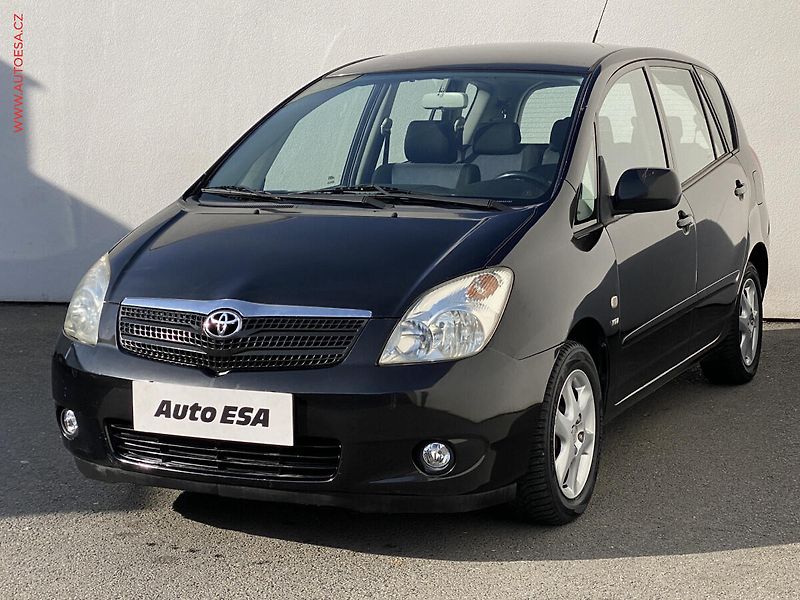 Toyota Corolla Verso (2002) 1.6i, AC, TZ - fotka 3 z 14