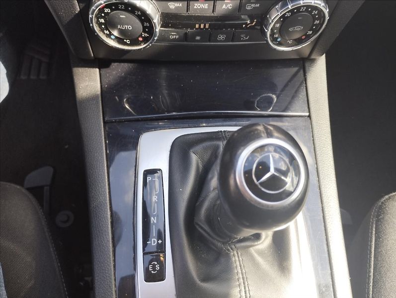 Mercedes-Benz Třídy C 2.2 CDi 150KW   2,1 - fotka 13 z 22