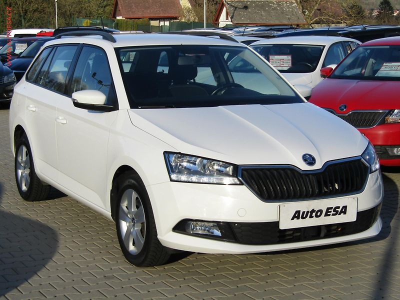 Škoda Fabia (2019) 1.0TSI, ČR, Ambition, TZ - fotka 1 z 17