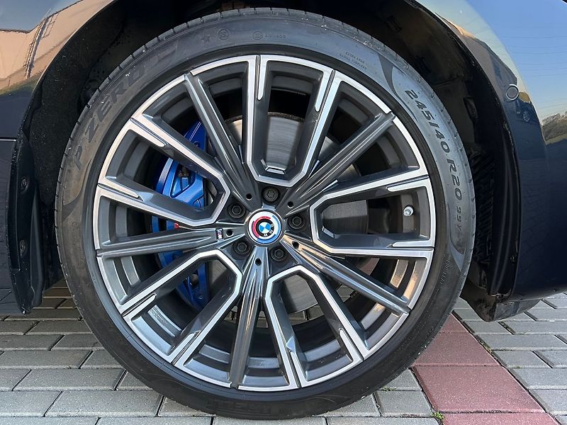 BMW Řada 6 (2023) 640d xDrive GT-M-PACKET - fotka 9 z 43