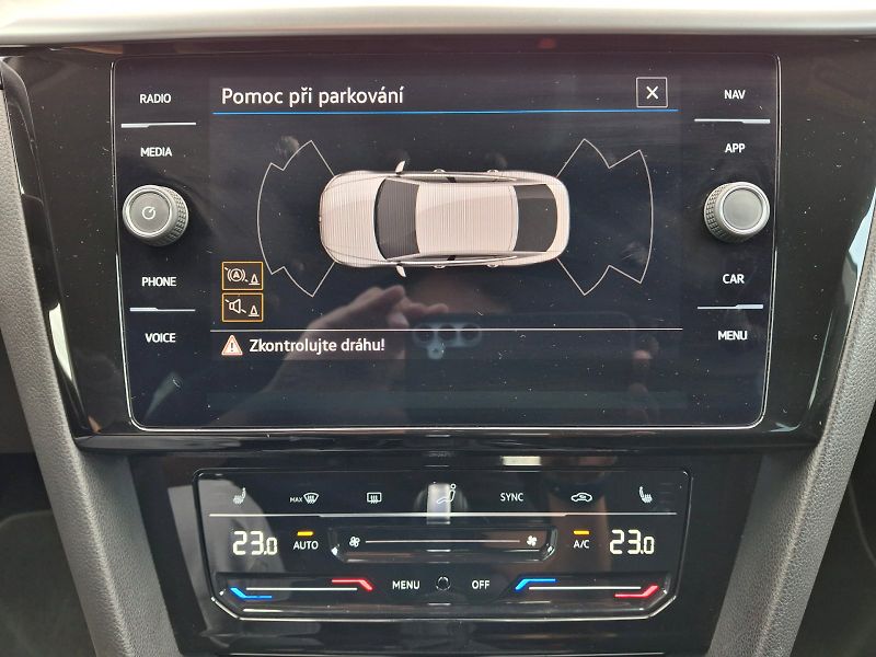 Volkswagen Arteon (2022) Elegance DSG 2,0TSi 140kW - fotka 20 z 35