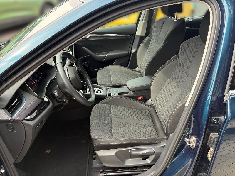 Škoda Octavia (2023) STYLE 1.5e-TEC 110kW DSG CZ - fotka 7 z 11