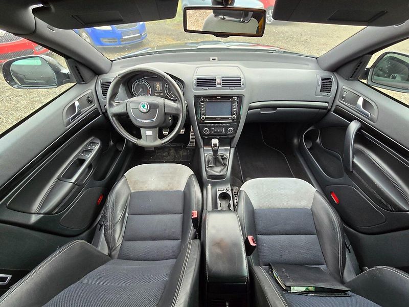 Škoda Octavia (2012) 2.0 TDi 125KW RS - fotka 13 z 22