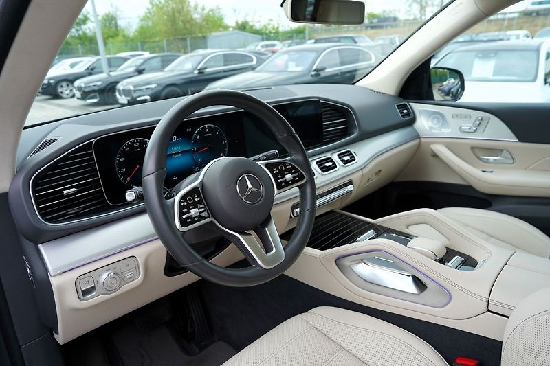 Mercedes-Benz GLE 350d 4Matic AMG/275 PS/ČR - fotka 29 z 49