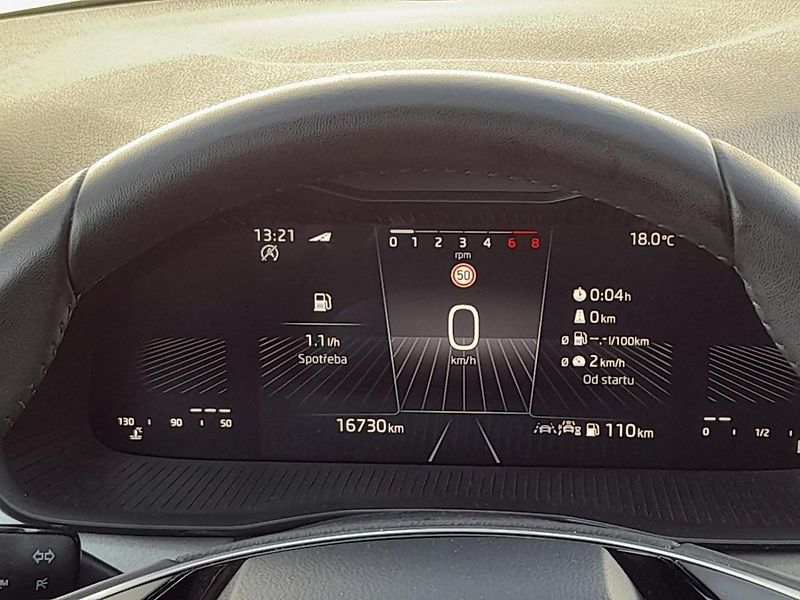 Škoda Scala Top Selection 1.0 TSI 85kW 6MP - fotka 12 z 20