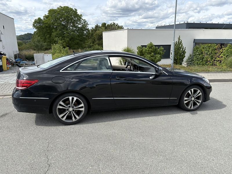 Mercedes-Benz Třídy E (2014) Cupe, 4matic, servisované - fotka 4 z 18