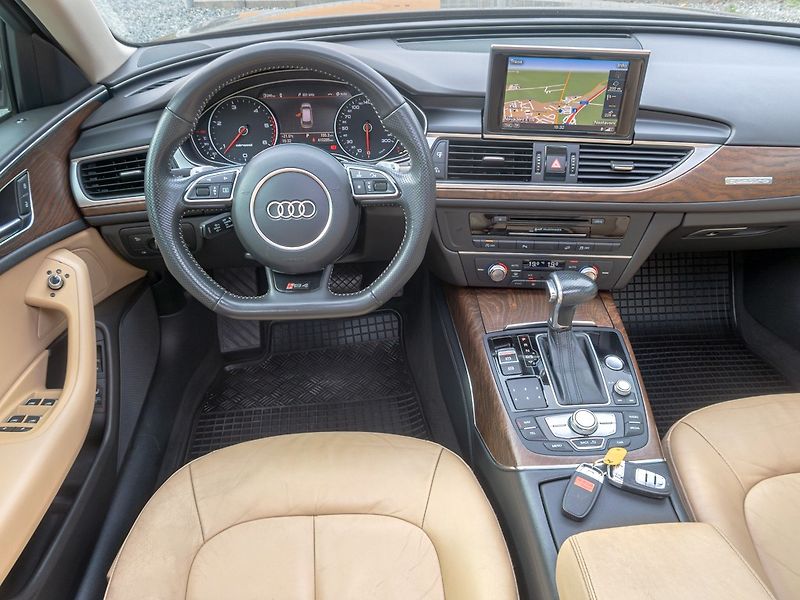 Audi A6 Allroad (2014) 3.0TDI 180KW – VÝBAVA - fotka 15 z 44