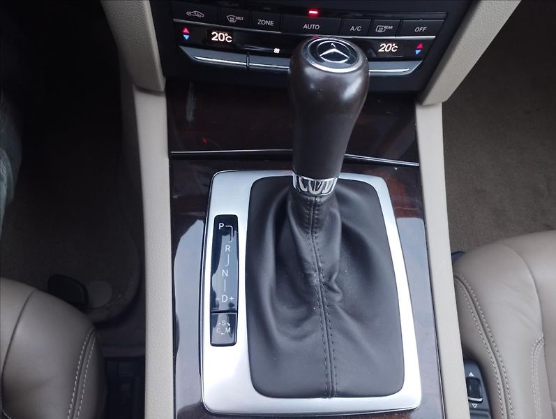 Mercedes-Benz Třídy E CDi 170KW   3,0 - fotka 11 z 20