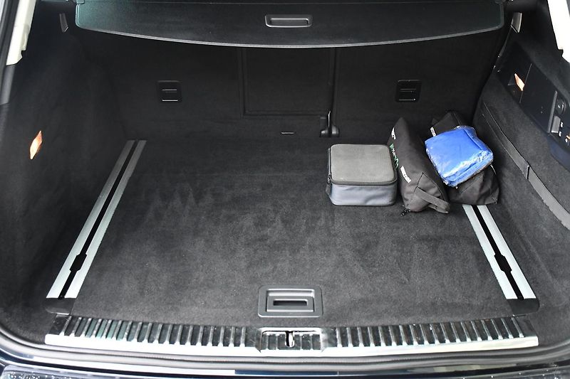 Volkswagen Touareg 3.0TDi V6 4M R-LINE TAŽNÉ ČR - fotka 38 z 44