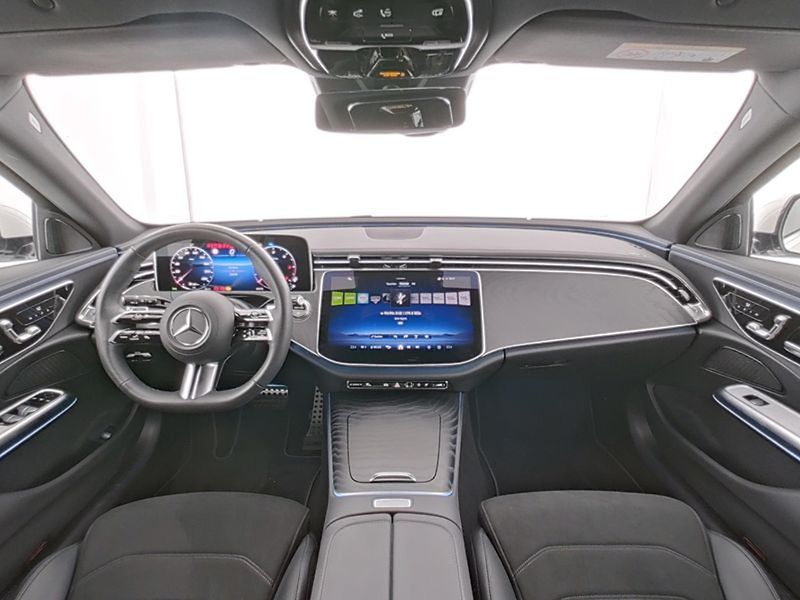 Mercedes-Benz Třídy E E220d AMG Edition Advanced + - fotka 4 z 8