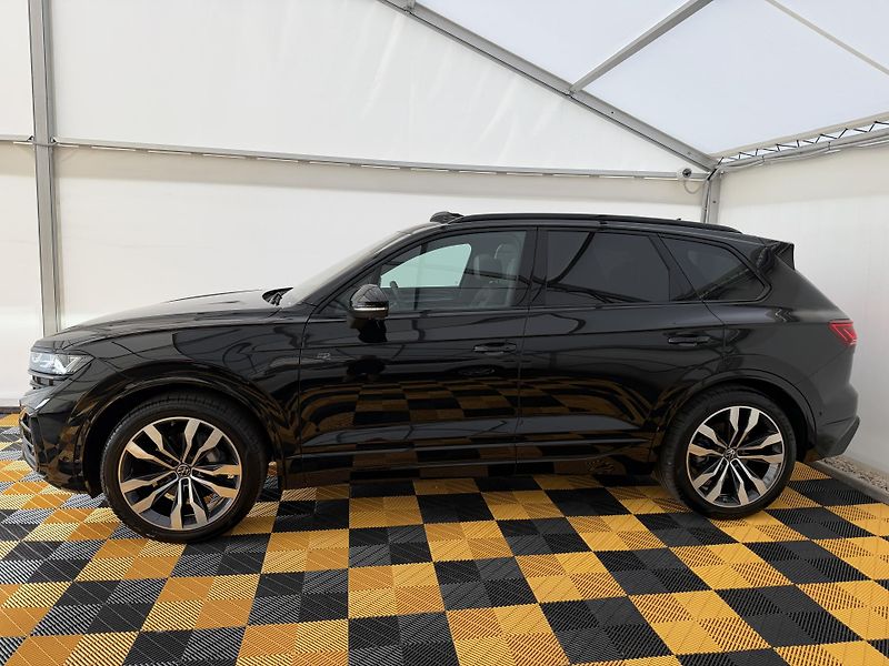 Volkswagen Touareg 3.0Tdi*210kw*1-MAJ*DPH*R-Line* - fotka 4 z 49