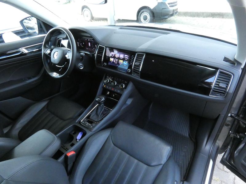 Škoda Kodiaq (2023) L&K 2.0 TDI 147KW DSG 4x4 - fotka 21 z 30