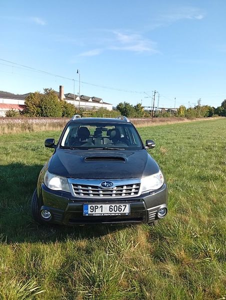 Subaru Forester 2.0D 4x4 - fotka 12 z 24