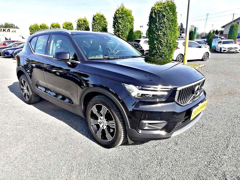 Volvo XC40 (2019) 2.0 T4 AWD INSCRIPTION ČR - fotka 3 z 39