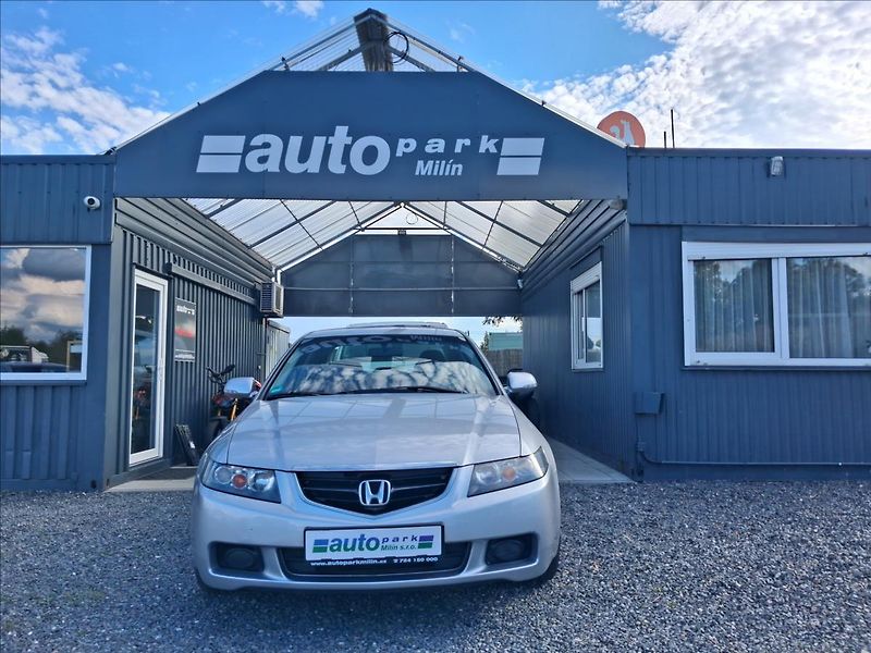 Honda Accord 2,0 114kw - fotka 2 z 14
