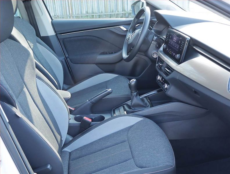 Škoda Scala (2023) 1.0 TSI, ČR,1.maj, Tempomat - fotka 9 z 18