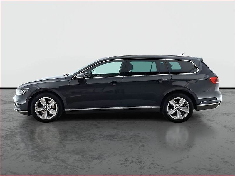 Volkswagen Passat (2021) 2.0 TDI, Automat, Kůže, Navi - fotka 3 z 23