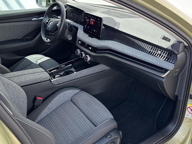 Škoda Superb SELECTION - fotka 9 z 27
