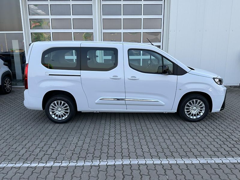 Toyota ProAce City Verso (2026) 1.5D 130-6/MT - 7S LONG BUSINE - fotka 2 z 23