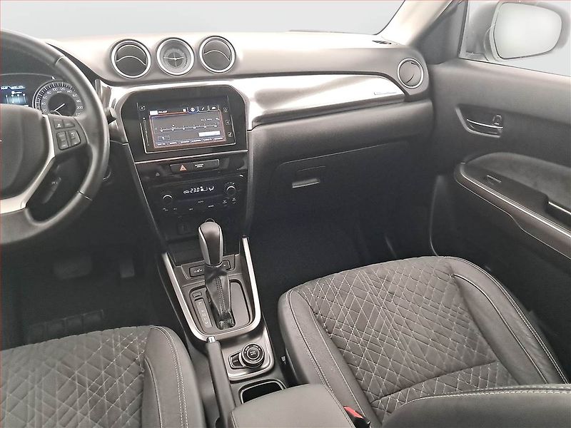 Suzuki Vitara (2019) Elegance 1.4 BoosterJet - fotka 8 z 16
