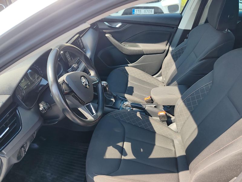 Škoda Scala 1.0 TSI 85KW - fotka 14 z 25