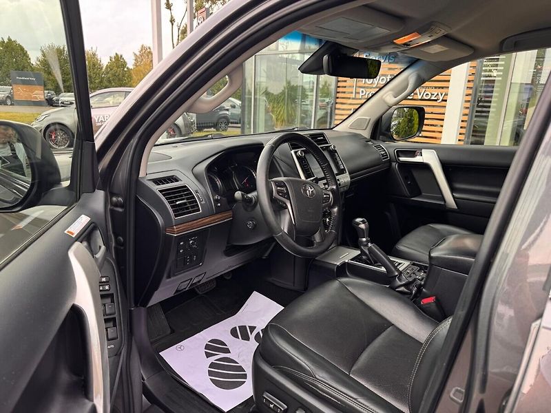 Toyota Land Cruiser - fotka 10 z 14