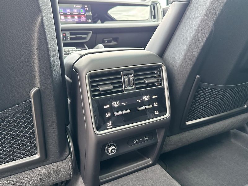 Porsche Cayenne S E-Hybrid Black Edition - fotka 29 z 30