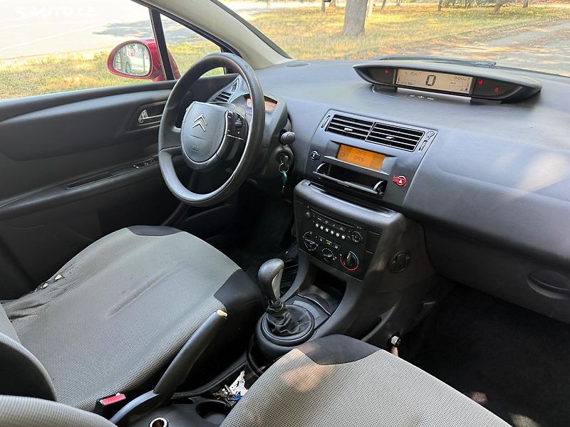 Citroën C4 (2006) 1.6i 16V, 80kw Původ ČR - fotka 10 z 18