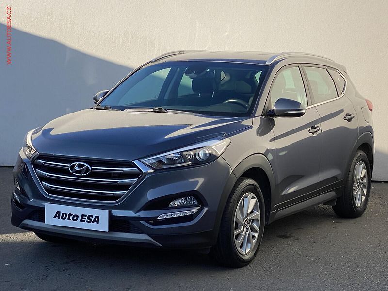 Hyundai Tucson (2016) 1.7 CRDi, AT, navi, kamera - fotka 3 z 18