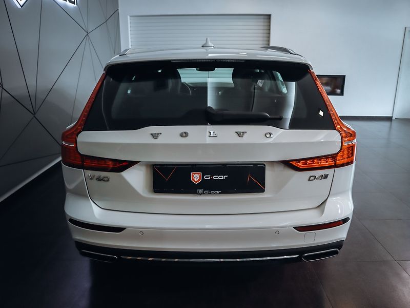 Volvo V60 D4 Inscription - fotka 5 z 27