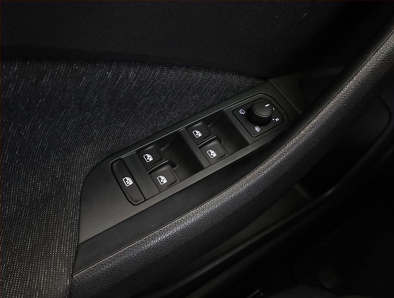 Škoda Kamiq (2023) Style 1.0 TSI - fotka 17 z 19