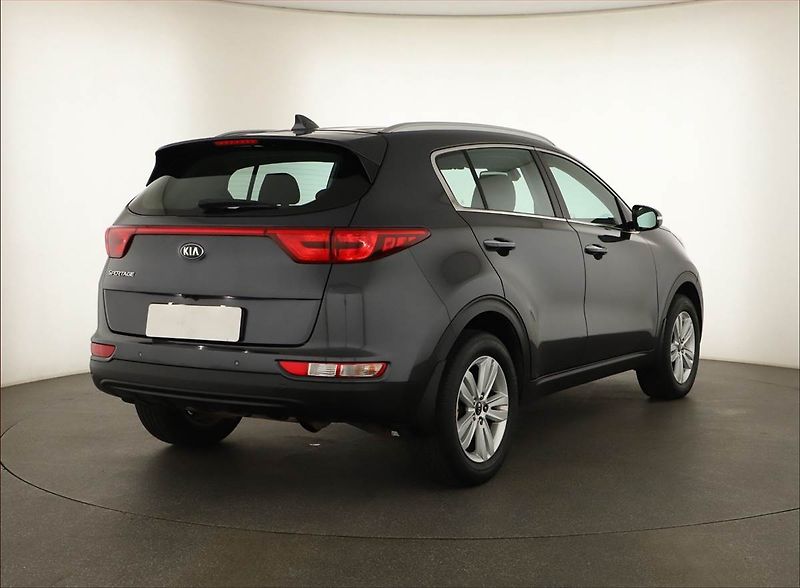 Kia Sportage (2016) 1.6 GDI, Navi, Tempomat - fotka 5 z 20