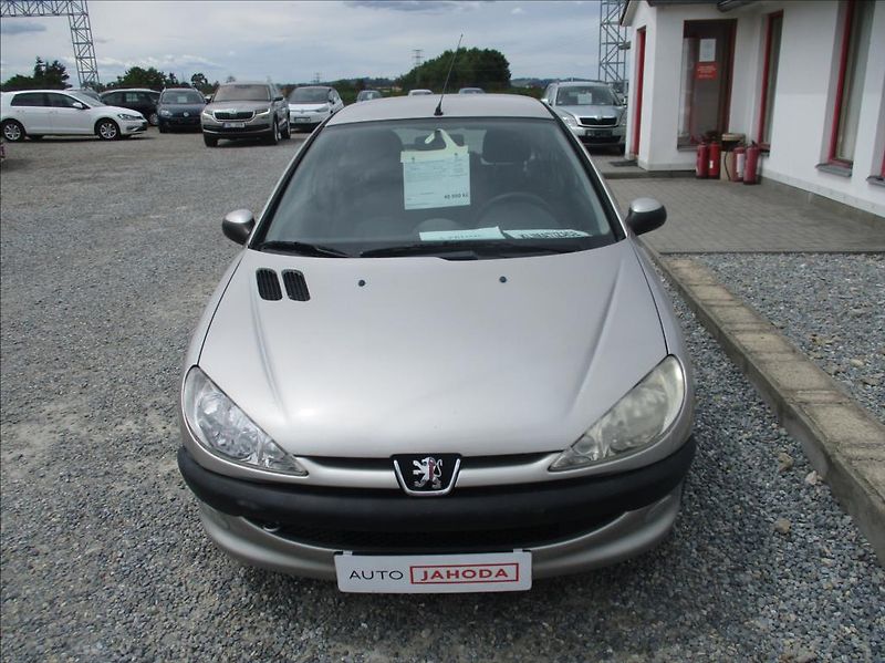 Peugeot 206 1,4 i,klima,serv.kniha,CZ - fotka 2 z 17