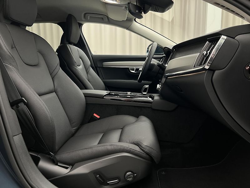 Volvo V90 T6 AWD RECHARGE CORE AUT 1.maj - fotka 19 z 47