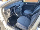 Ford Focus (2006) 1.6TDCi,ESP,EL. SEDAČKY - náhled 11